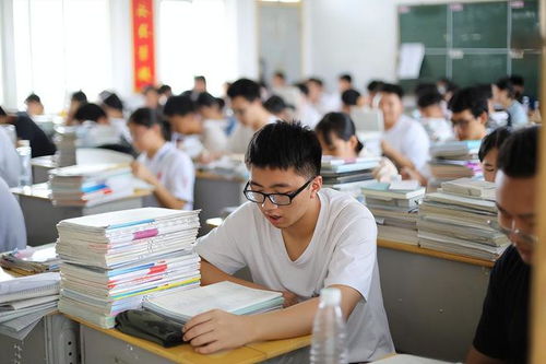 高考成绩陆续公布，各地学子翘首以待的时刻